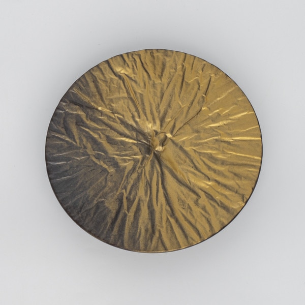 Image of Brown Cloud Gold Speckled Shibori Footed Plate 5.5" 2