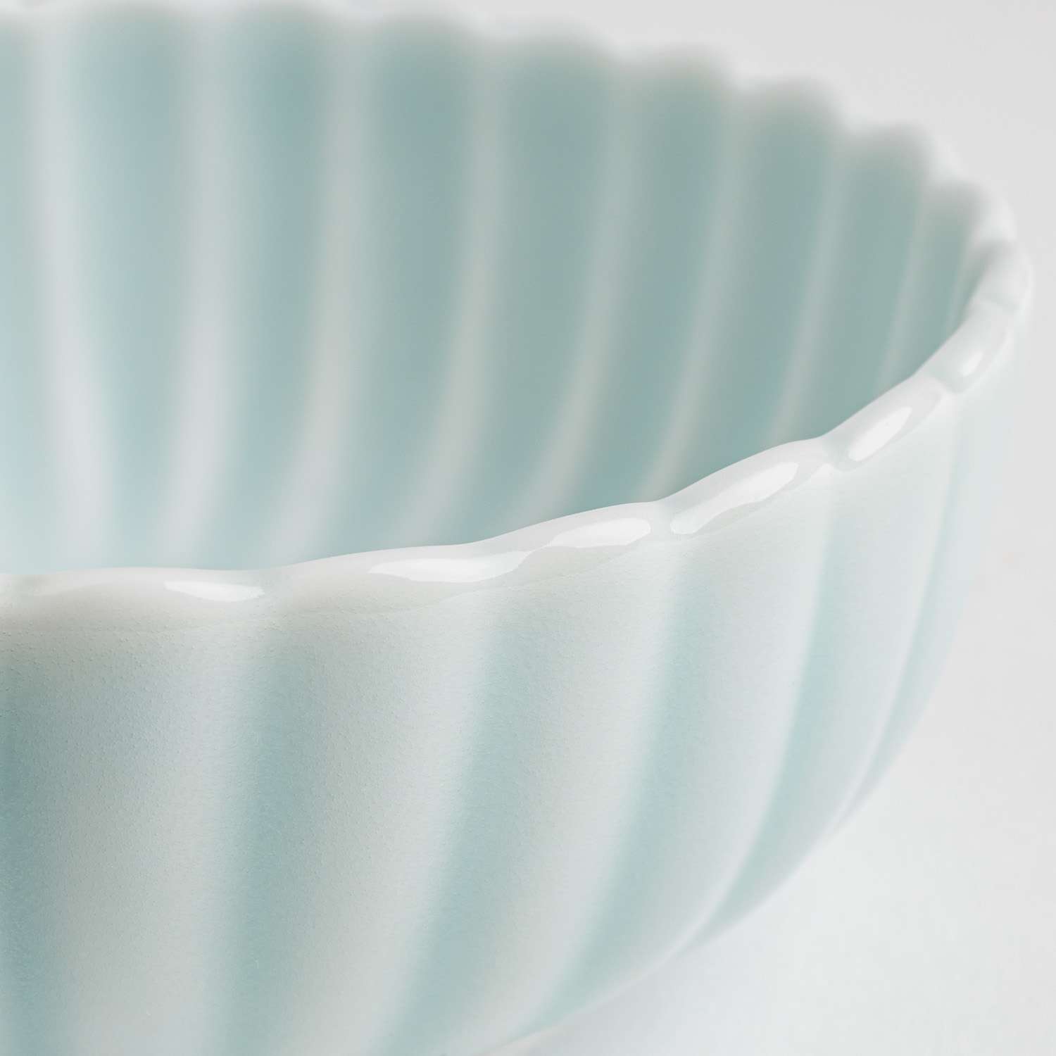 Moist Seiji Kikuwari Small Bowl 3.75