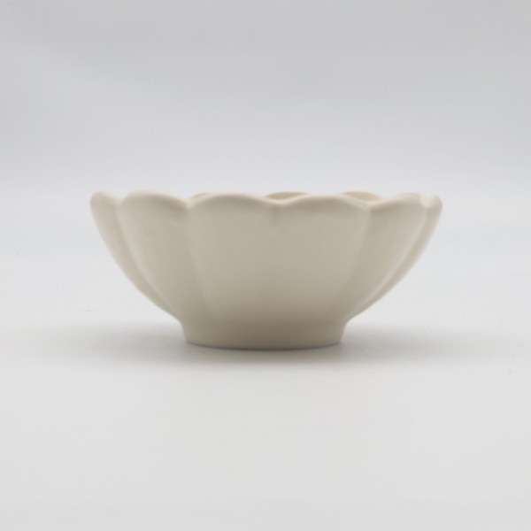 Image of Kohiki White Floral Bowl 4.25" 2