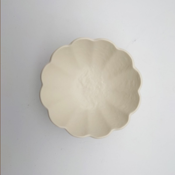 Image of Kohiki White Floral Bowl 4.25" 3