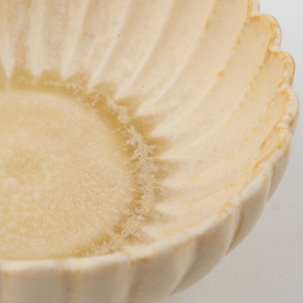 Image of Beige Bamboo Flower Bowl 3.75" 4