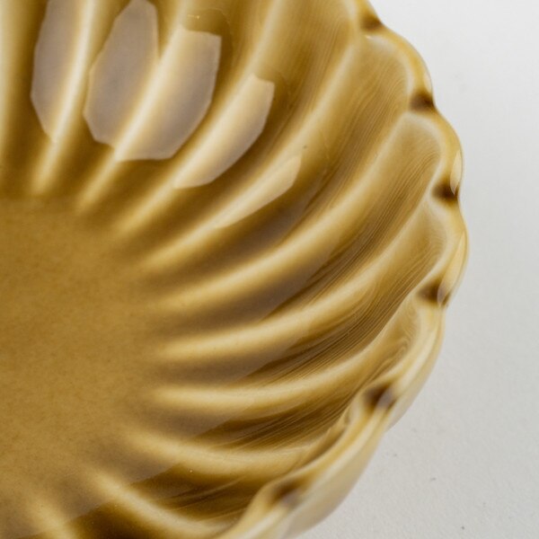 Image of Yellow Kikuwari Bowl 4.5" 4