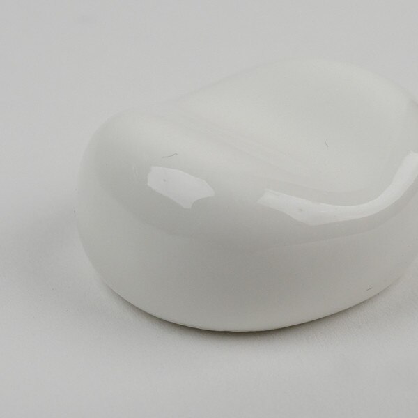 Image of Korin Durable White Bean Chopstick Rest Small 3