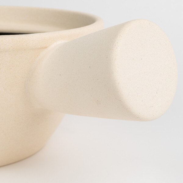 Image of Single Handle Beige Clay Pot 9.75" 4