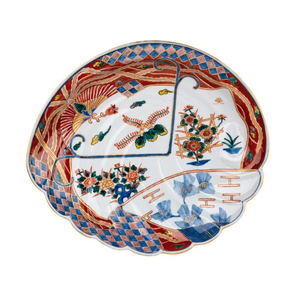 Image of Daishoji Imari Shell-shaped Plate 12.75" with Plate Stand 1