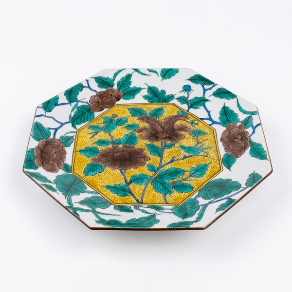 Image of Aode Botan Octagonal Plate 11.5" with Plate Stand 2