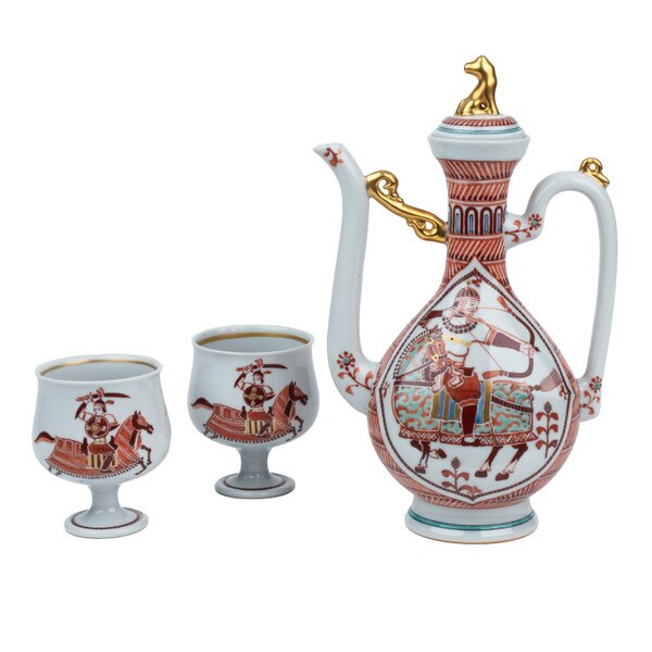 Image of Horseman Motif Sake Bottle and Cups 1