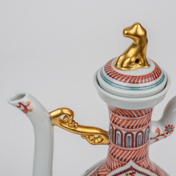 Image of Horseman Motif Sake Bottle and Cups 4