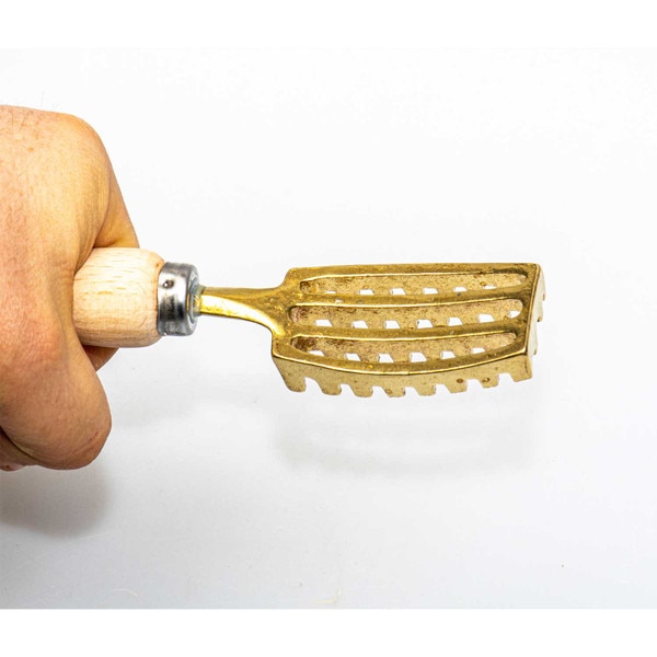 Image of Brass Fish Scaler (Urokotori) 4