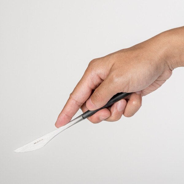 Image of POLA Dessert Knife Matte Black 7.25" 4