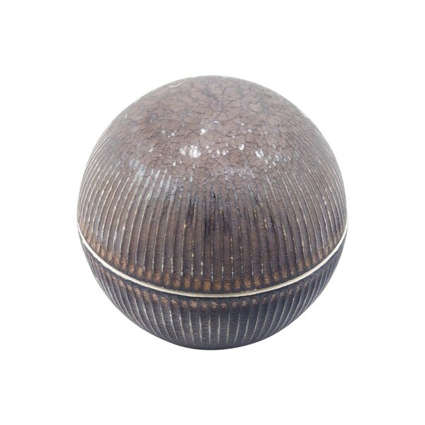 Image of Yoganryu Round Lidded Bowl 3.75"