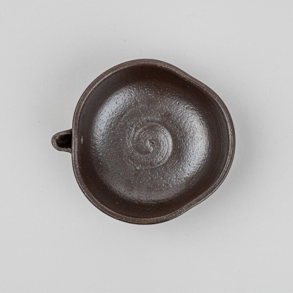 Image of Nanban Spouted Bowl 4.25" 2