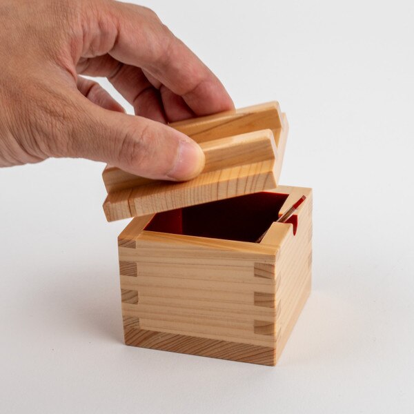 Image of Hinoki Wooden Spice Box w/ Lid & Spoon 5