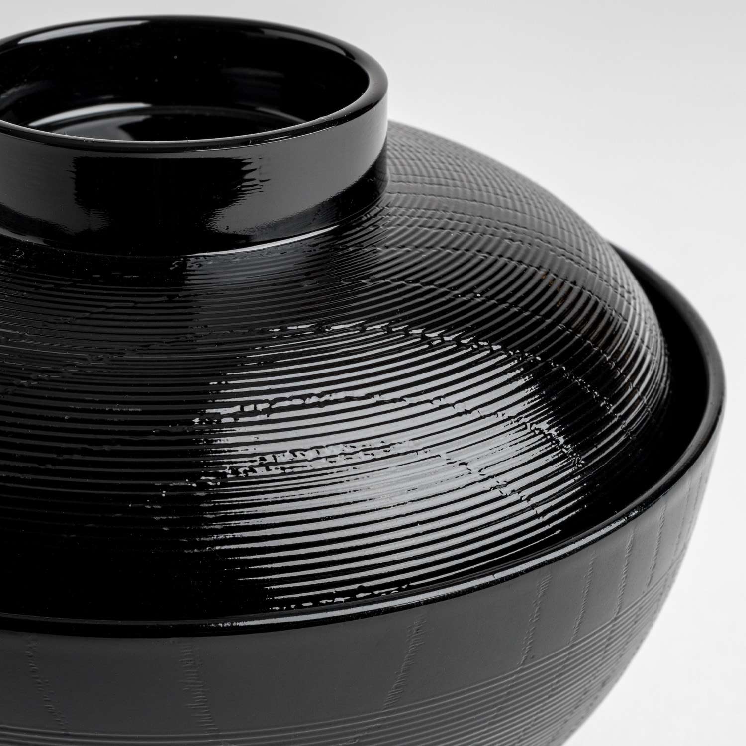 Resin Black Mokume Lidded Soup Bowl 4.75