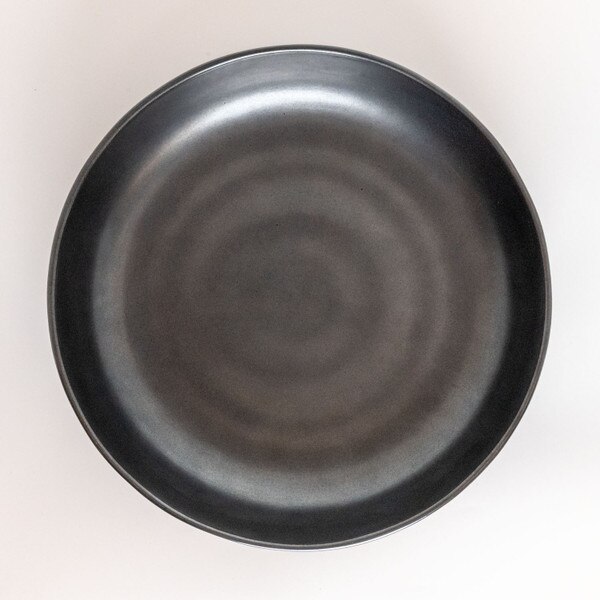 Image of Tessa Black Coupe Plate 8.25" 3