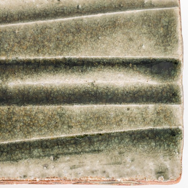 Image of Green Moss Raised Rectangular Plate 7.25" 4