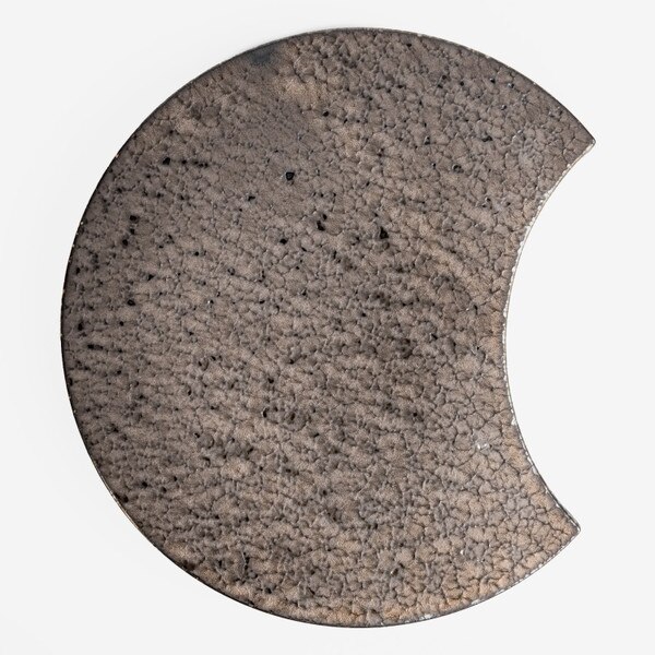 Image of Sho Half Moon Raised Plate 7.5" 3