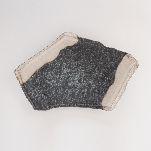 Image of Kokugama Gray White Footed Abstract Plate 7.75" 3