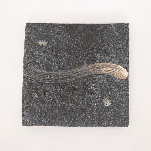 Image of Kokugama Gray Reversible Raised Square Plate 8" 4