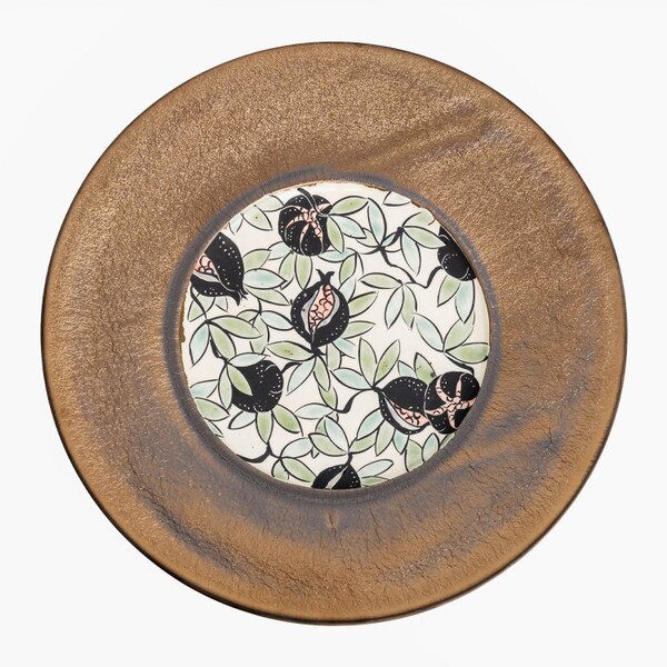 Image of Textured Bronze Fig Green Round Plate 11.25" 3