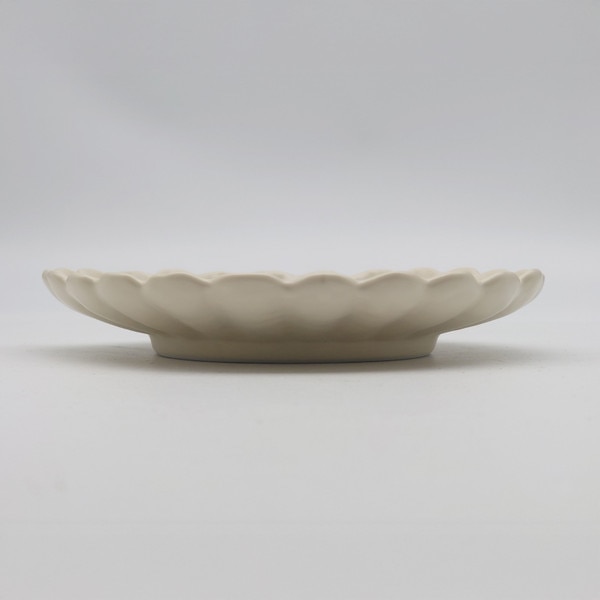 Image of Kohiki White Floral Round Plate 6.75" 2