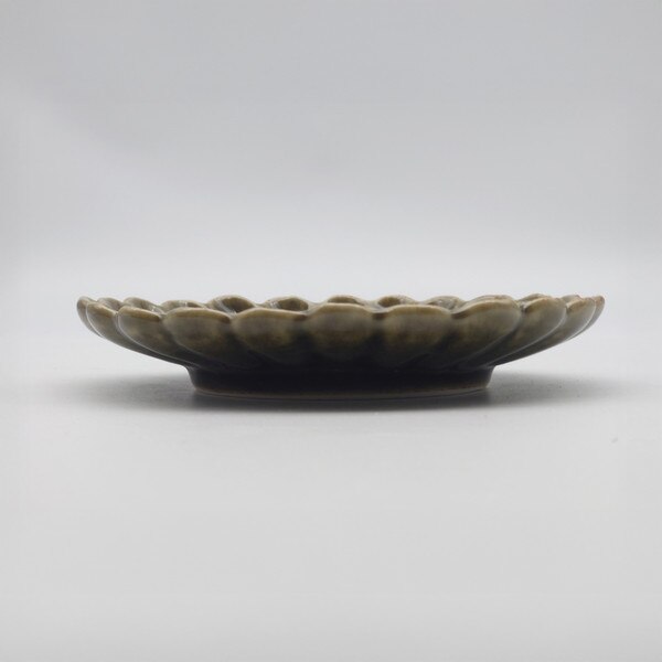 Image of Oribe Green Floral Round Coupe Plate 6.75" 2