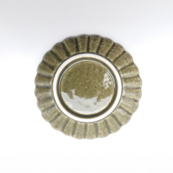 Image of Oribe Green Floral Round Coupe Plate 6.75" 4