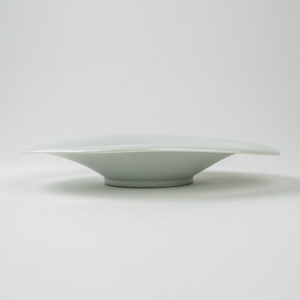 Image of Pearl White Handmade Wide Rim Coupe Plate 9.75" 2