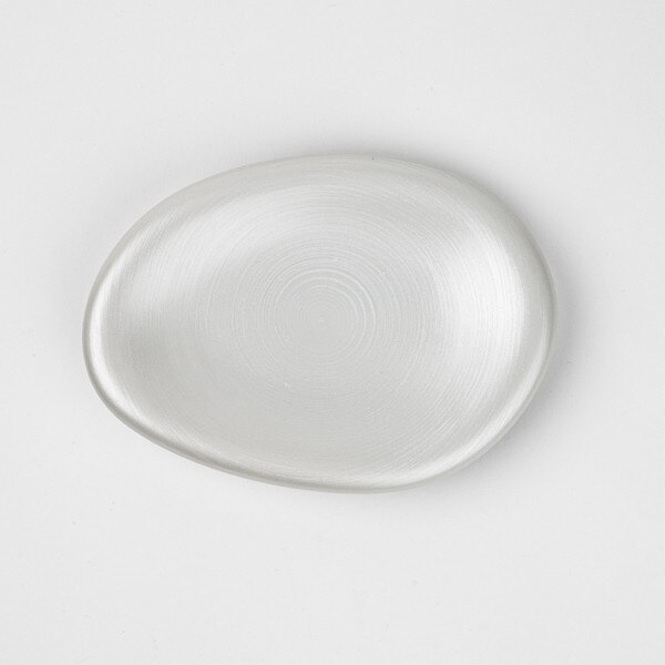 Image of Pearl White Handmade Bean Plate 7.25" 3