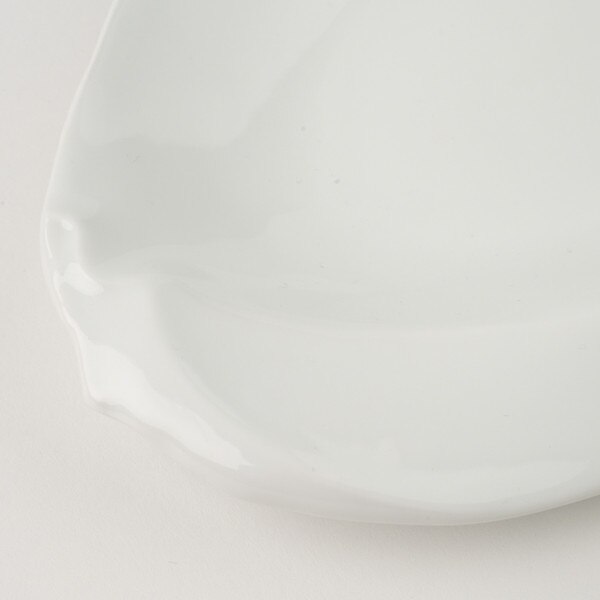 Image of White Abstract Plate 7.75" 4