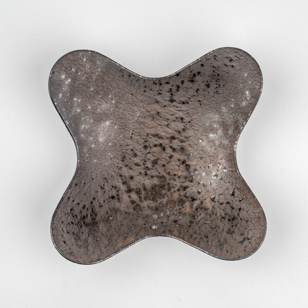 Image of Sho Petal Plate 9"L 3