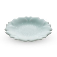 Moist Seiji Sakura-Shaped Small Plate 4.25"
