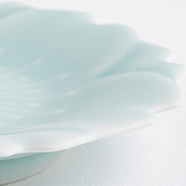 Image of Moist Seiji Sakura-Shaped Small Plate 4.25" 5