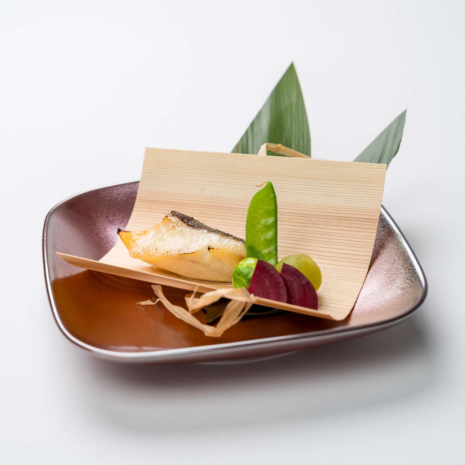 Ginshu Metallic Red Square Plate 6.5