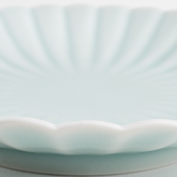 Image of Moist Seiji Kikuwari Plate 6" 4