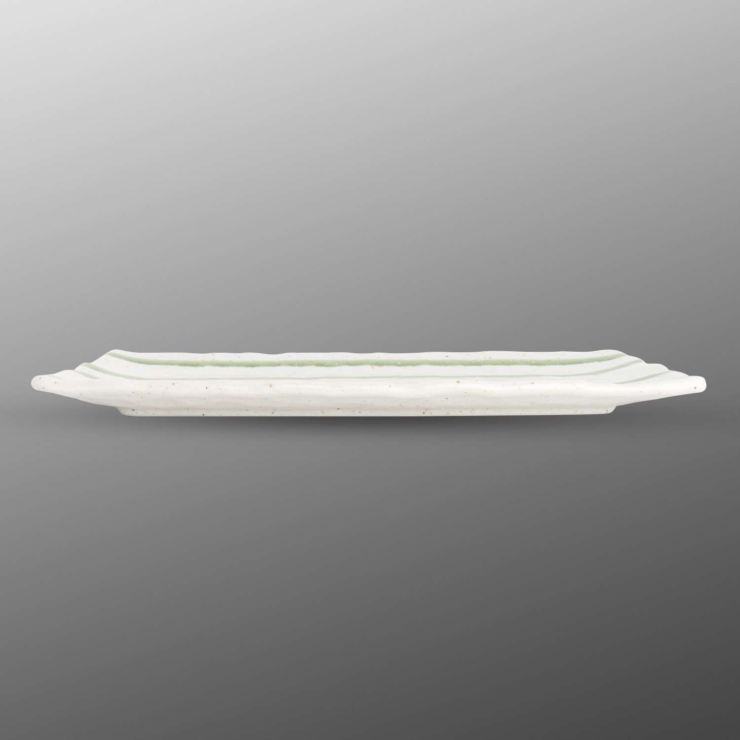 korinページ Pin Striped Rectangular Plate 11.5