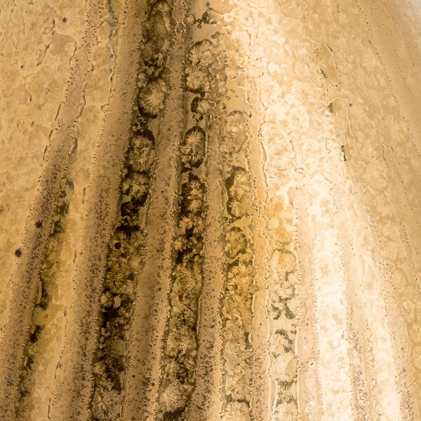Image of Kuro Yuzu Gold Sake Bottle 8 oz 4