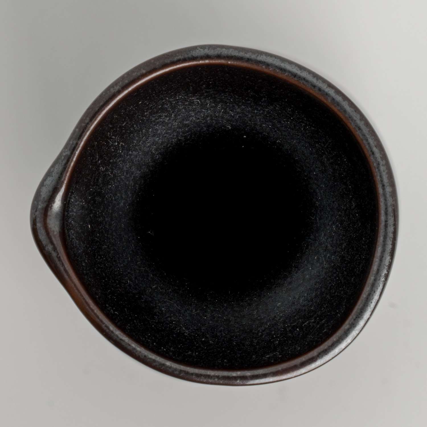 Tessa Black Sake Bottle 8 oz | Korin