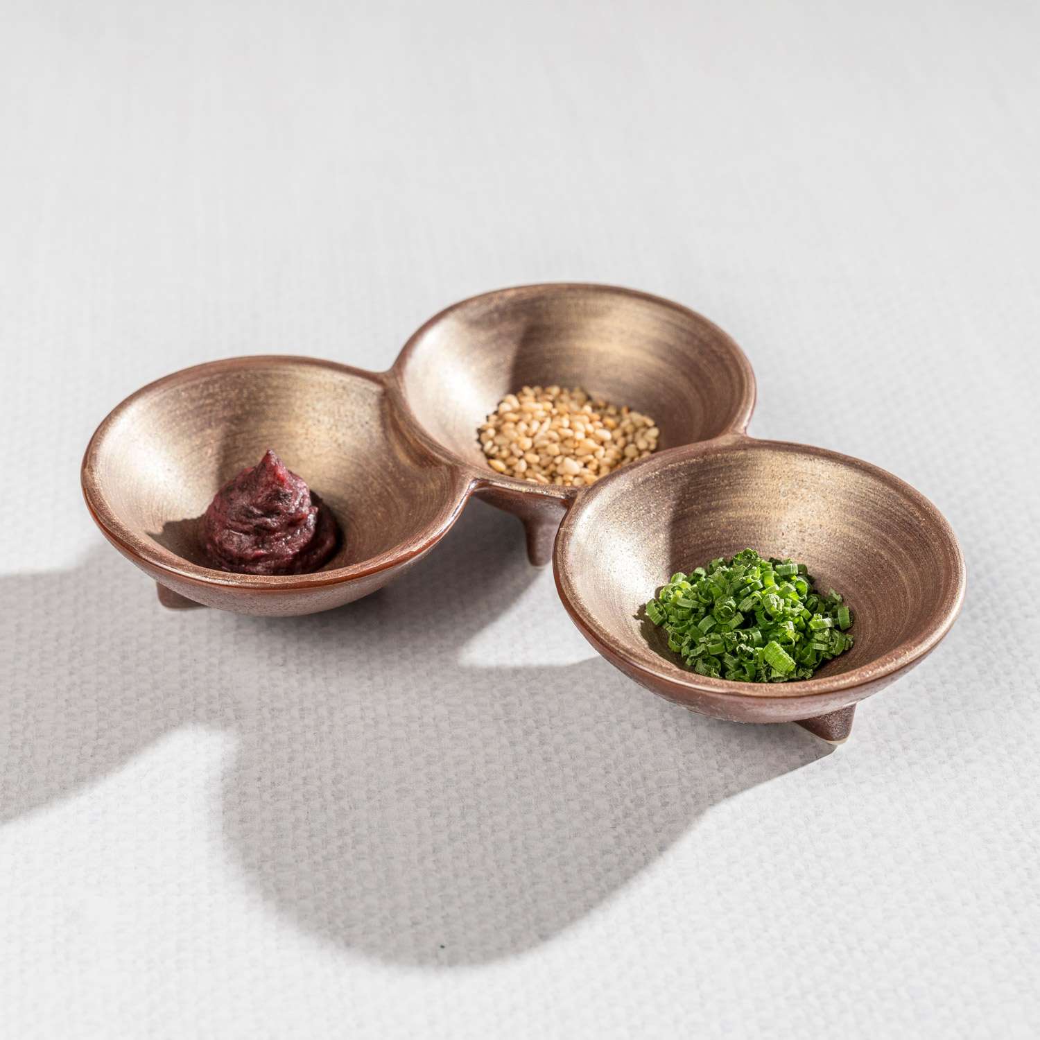 Shusetsu Gold 3 Divided Sauce Dish | KORIN
