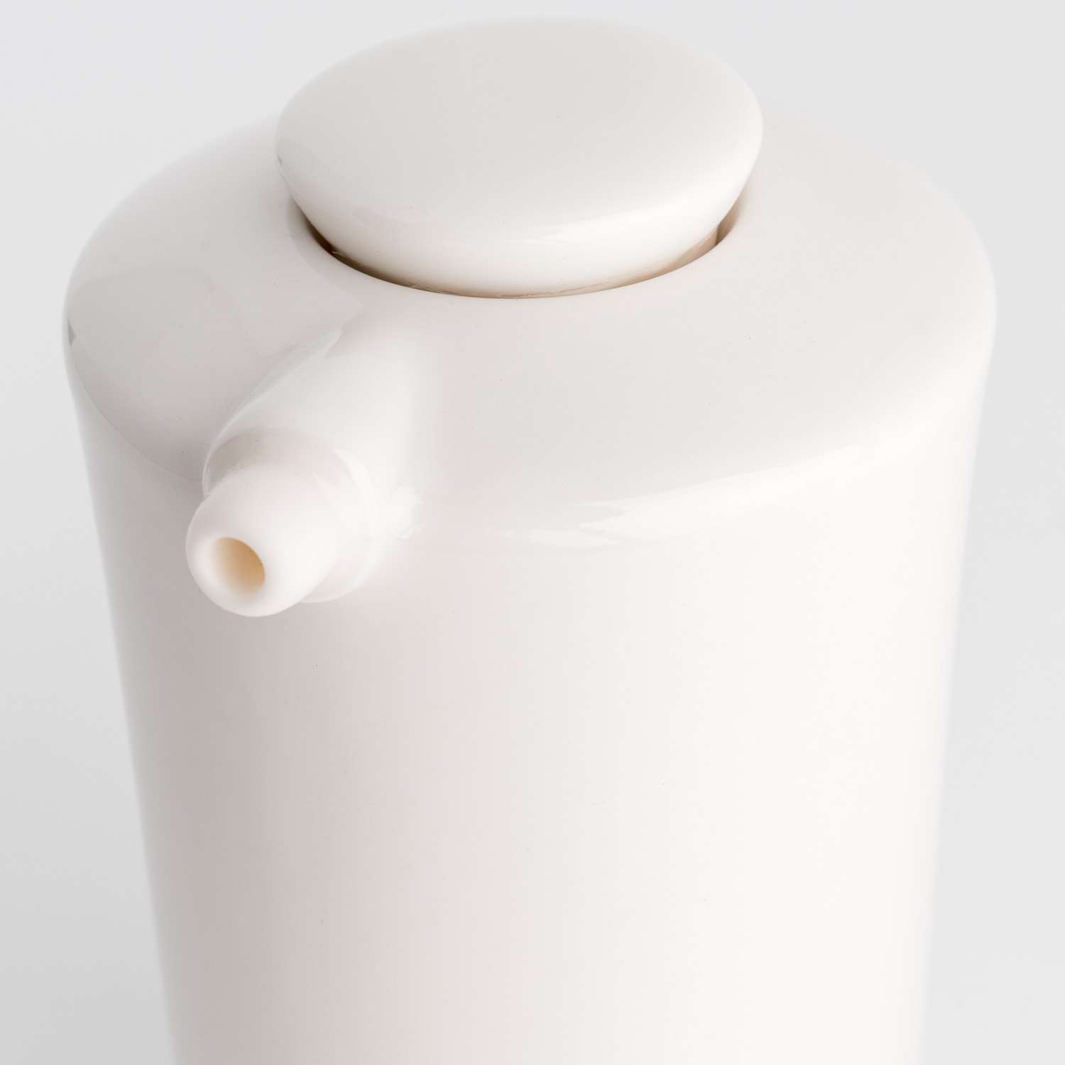 White Sauce Dispenser w/ Silicone Lid 5 oz | KORIN