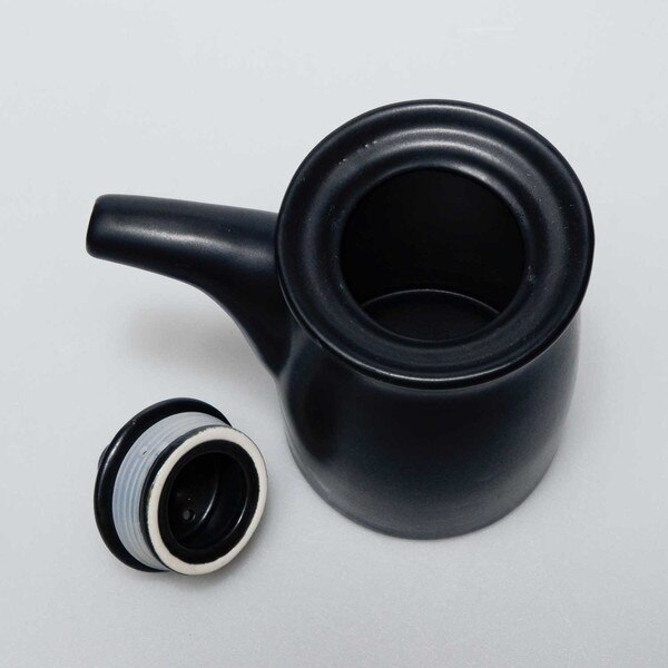 Image of Korin Durable Textured Black Sauce Dispenser w/ Silicone Lid 8 oz 2