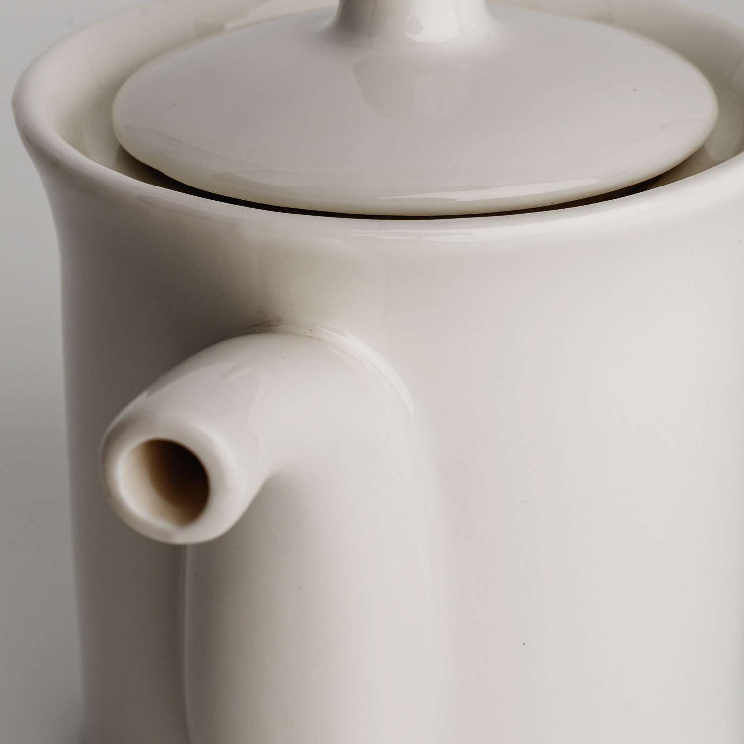 Korin Durable White Sauce Dispenser 3