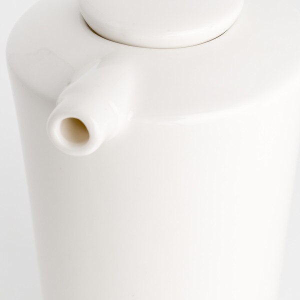 Image of Korin Durable White Sauce Dispenser w/ Silicone Lid 5 oz 4