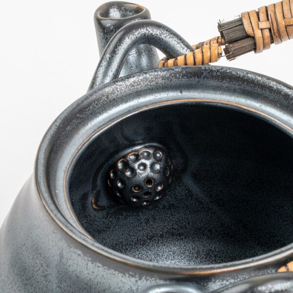 Image of Tessa Black Teapot 25 oz 6