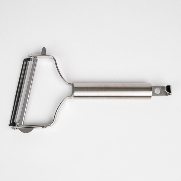 Image of Kai Wide Stainless Peeler with Changeable Blades 3