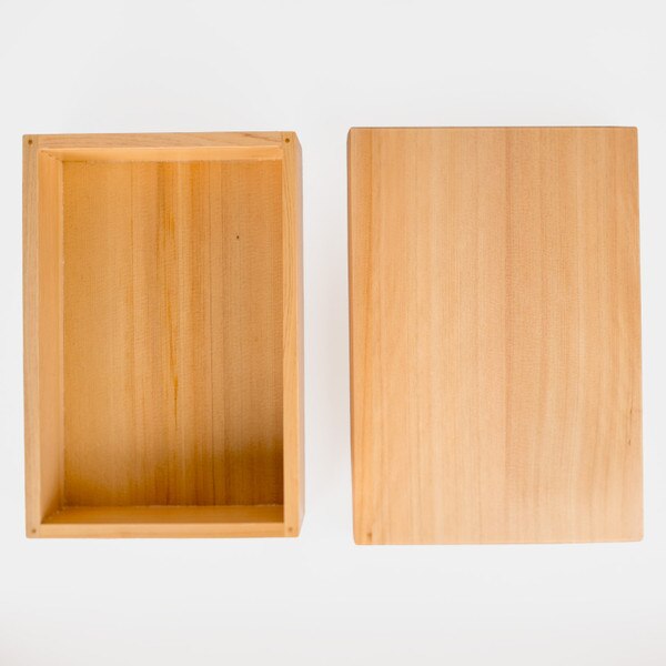Image of Hinoki Wooden Lidded Box 9" 6