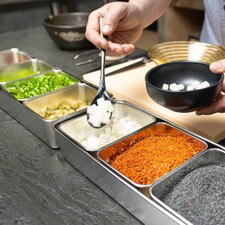 Stainless Steel Yakumi Pan 11" - 4 Compartments hover-image
